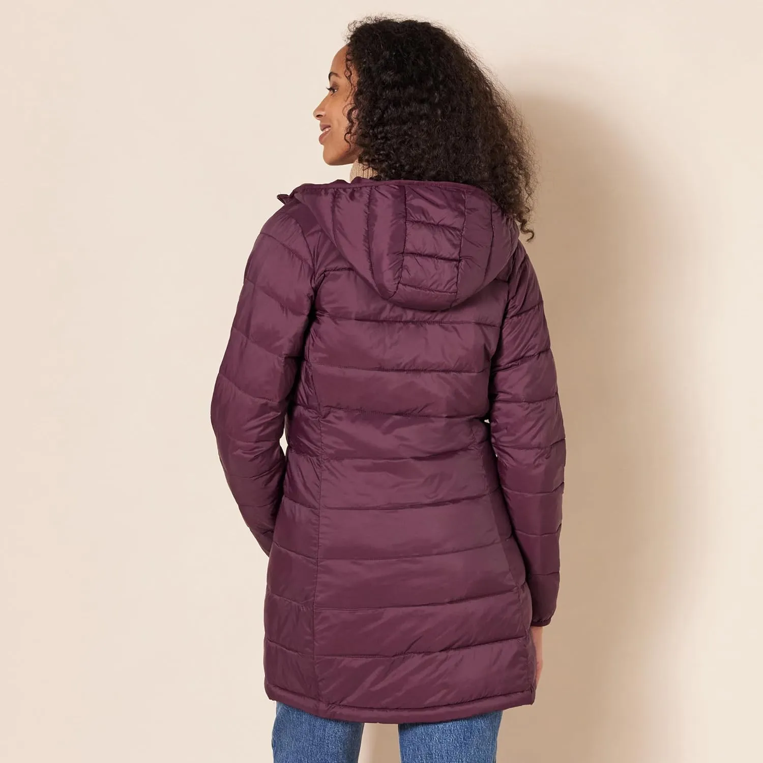 Amazon Essentials Women's Regular-Fit Lightweight Water-Resistant Packable Hooded Puffer Coat (Available in Plus Size)
