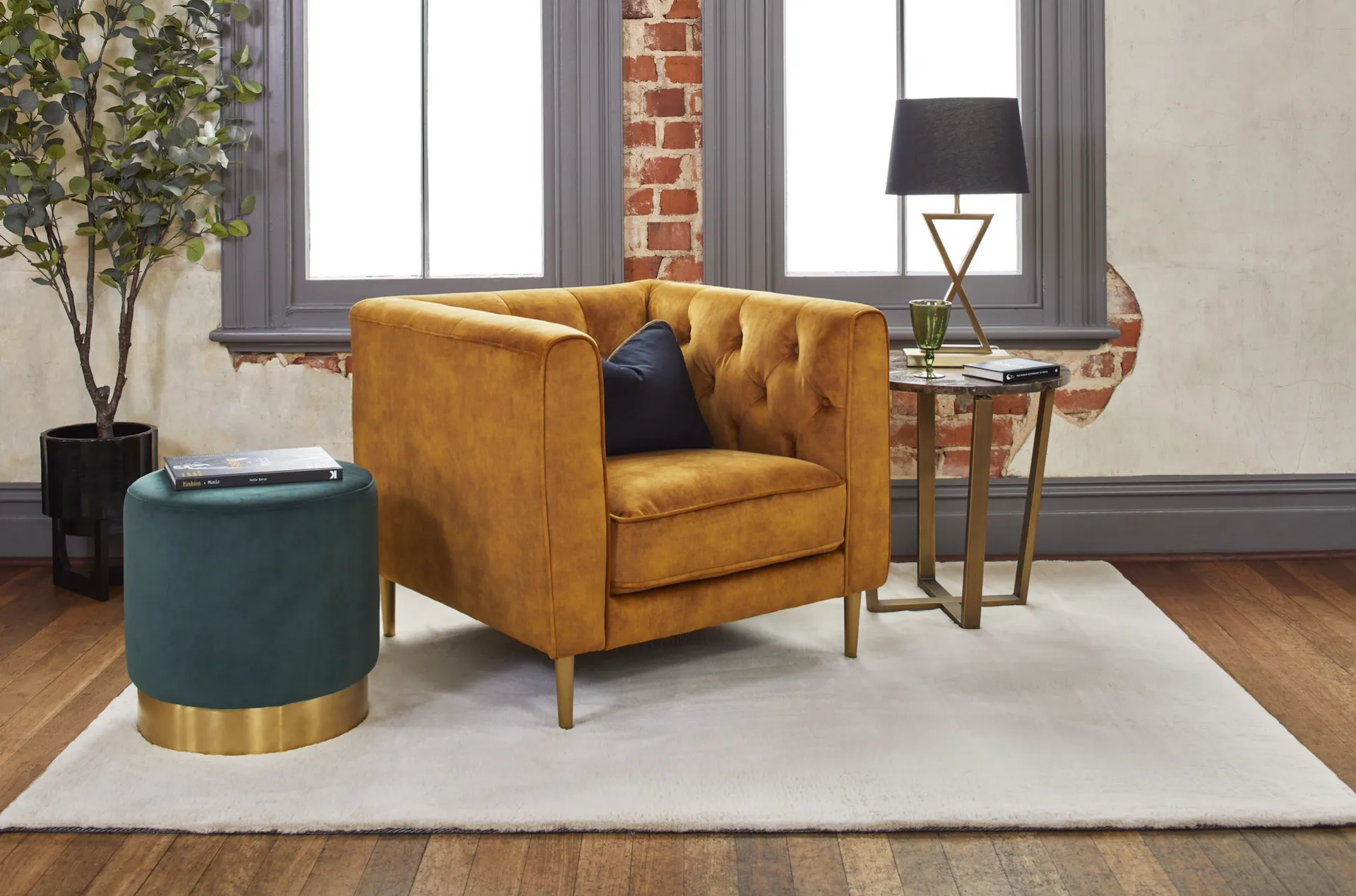 Bloomsburg Armchair - Gold
