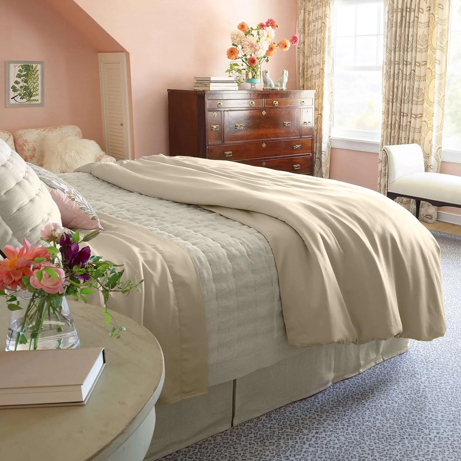 Brussels Ivory Quilt, King Size, Ivory Solid Pattern