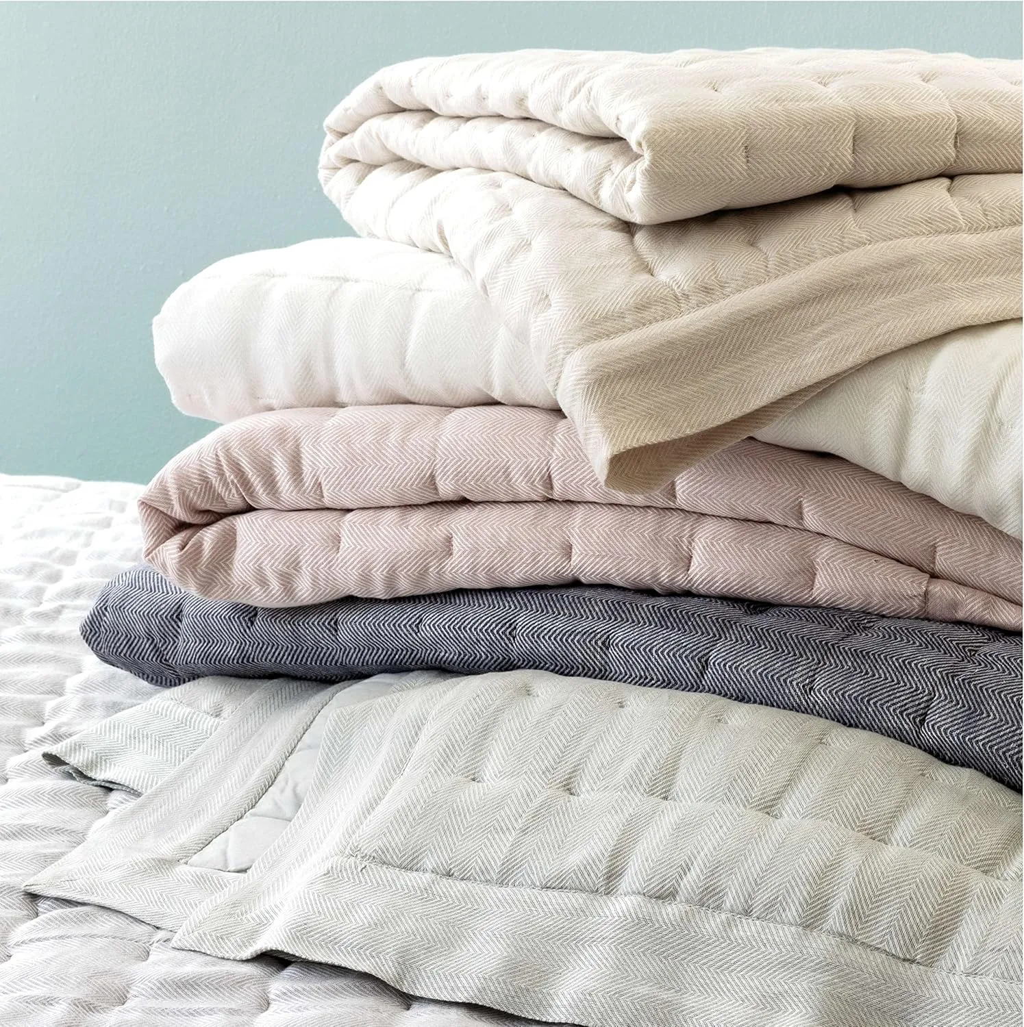 Brussels Ivory Quilt, King Size, Ivory Solid Pattern