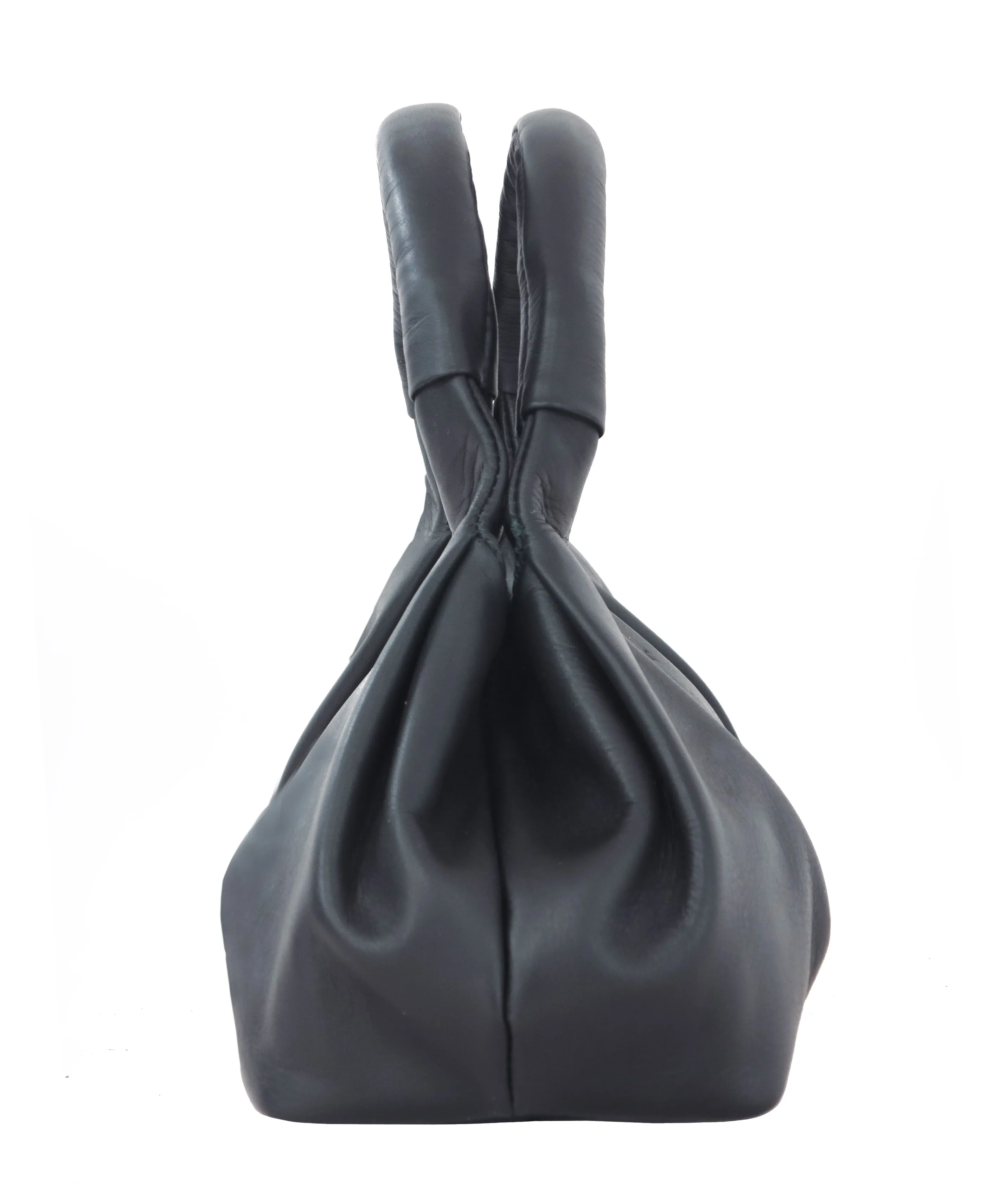 CALLAS (so soft, little but so roomy, a little hand clutch for your individual shopping needs or an Opéra event)