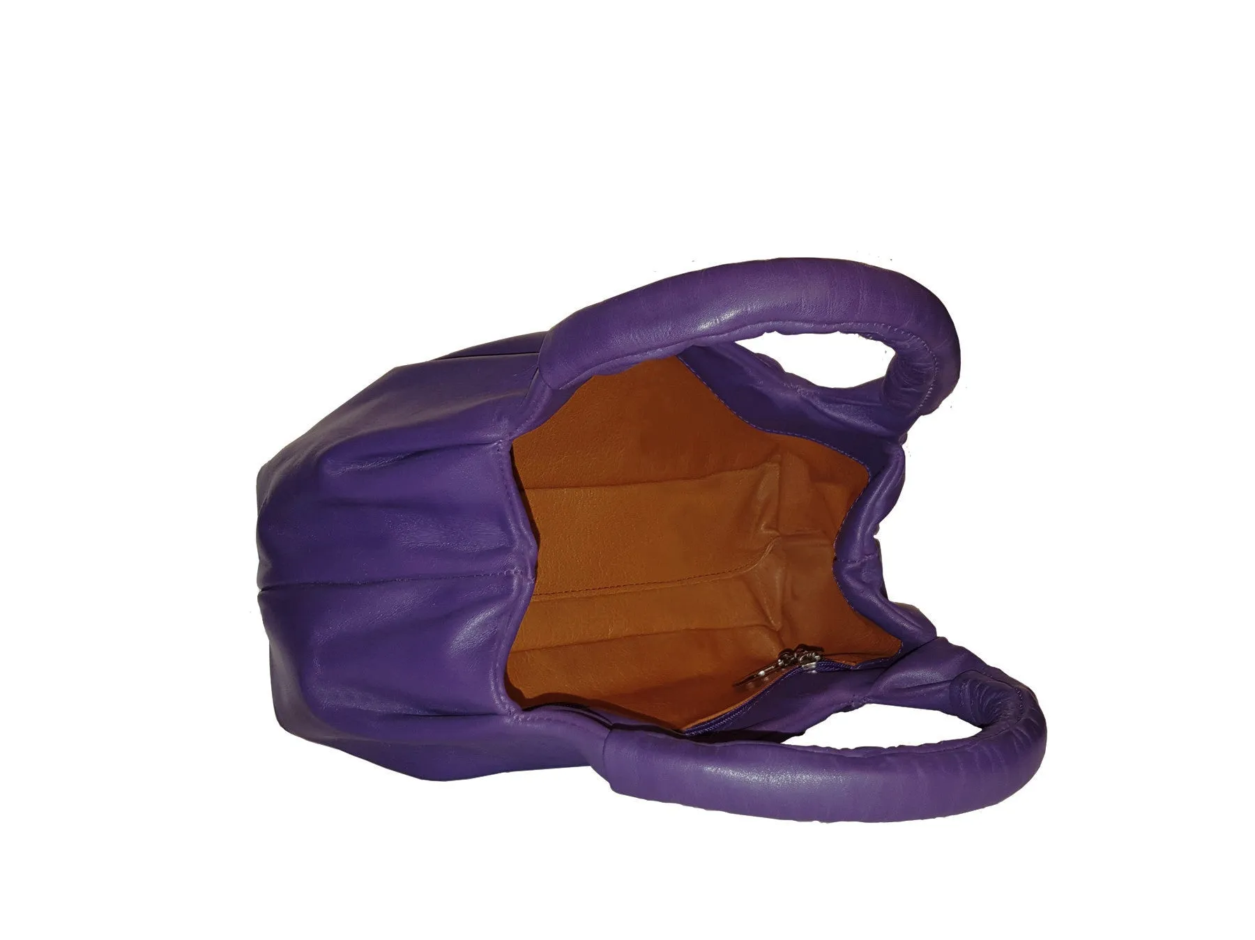 CALLAS (so soft, little but so roomy, a little hand clutch for your individual shopping needs or an Opéra event)