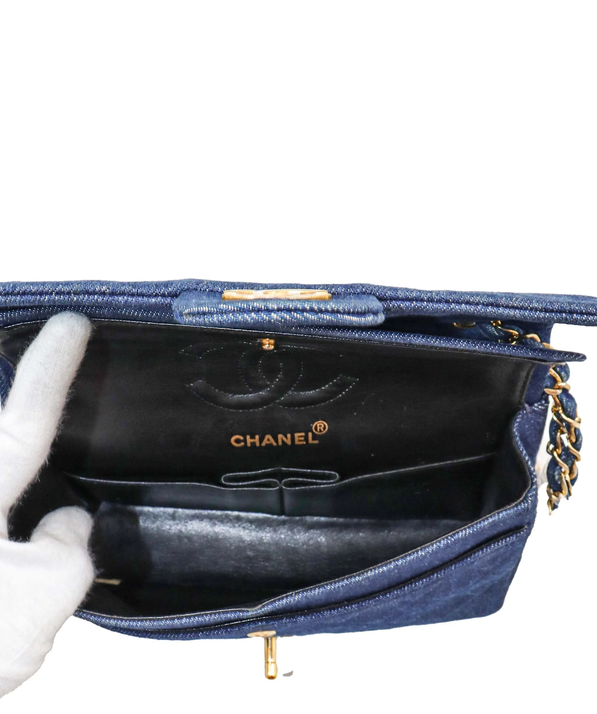 CHANEL VINTAGE CLASSIC FLAP SMALL CHAIN SHOULDER BAG BLUE DENIM 90246350 DXBS0596