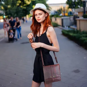 Classic PU Leather Messenger Bag – Vintage Sling Bag for Everyday Use