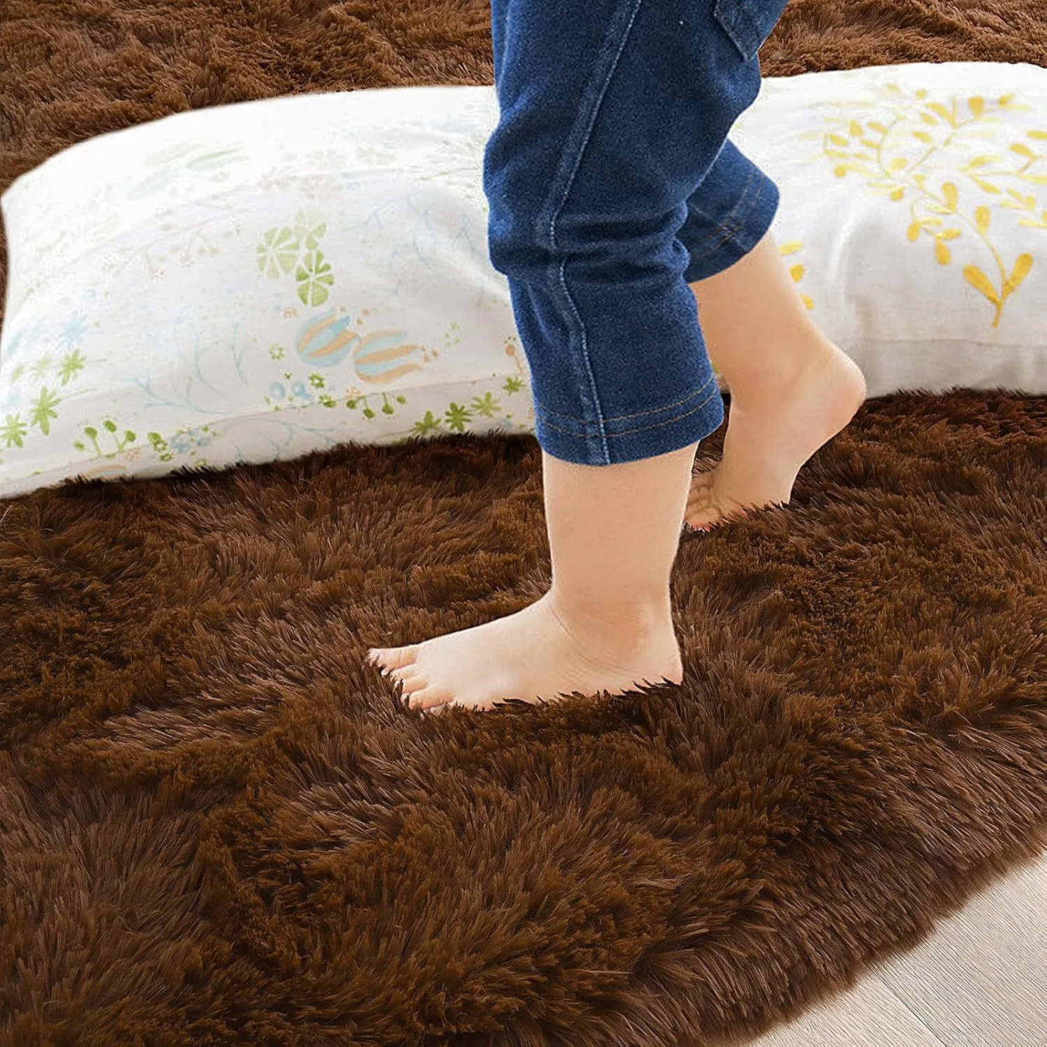 Comeet Soft Area Rugs for Bedroom Living Room Fluffy Carpets, 6 x 9 Feet, Shag Furry Area Rug for Children Kids Girls Baby Room, Non-Slip Indoor Carpet for Nursery Dorm Home Decor, Brown
