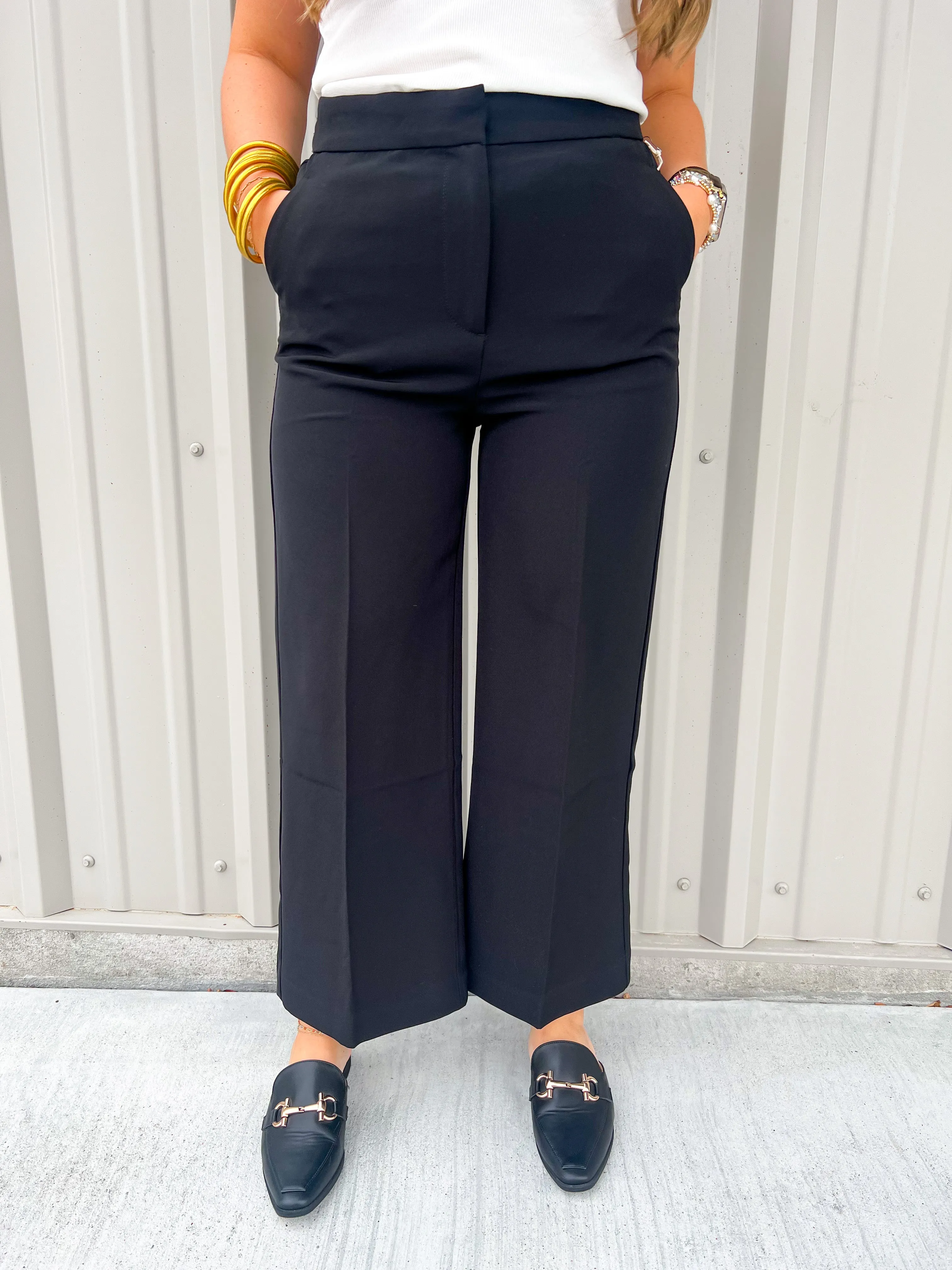 Denali High Rise Wide Leg Cropped Black Pant