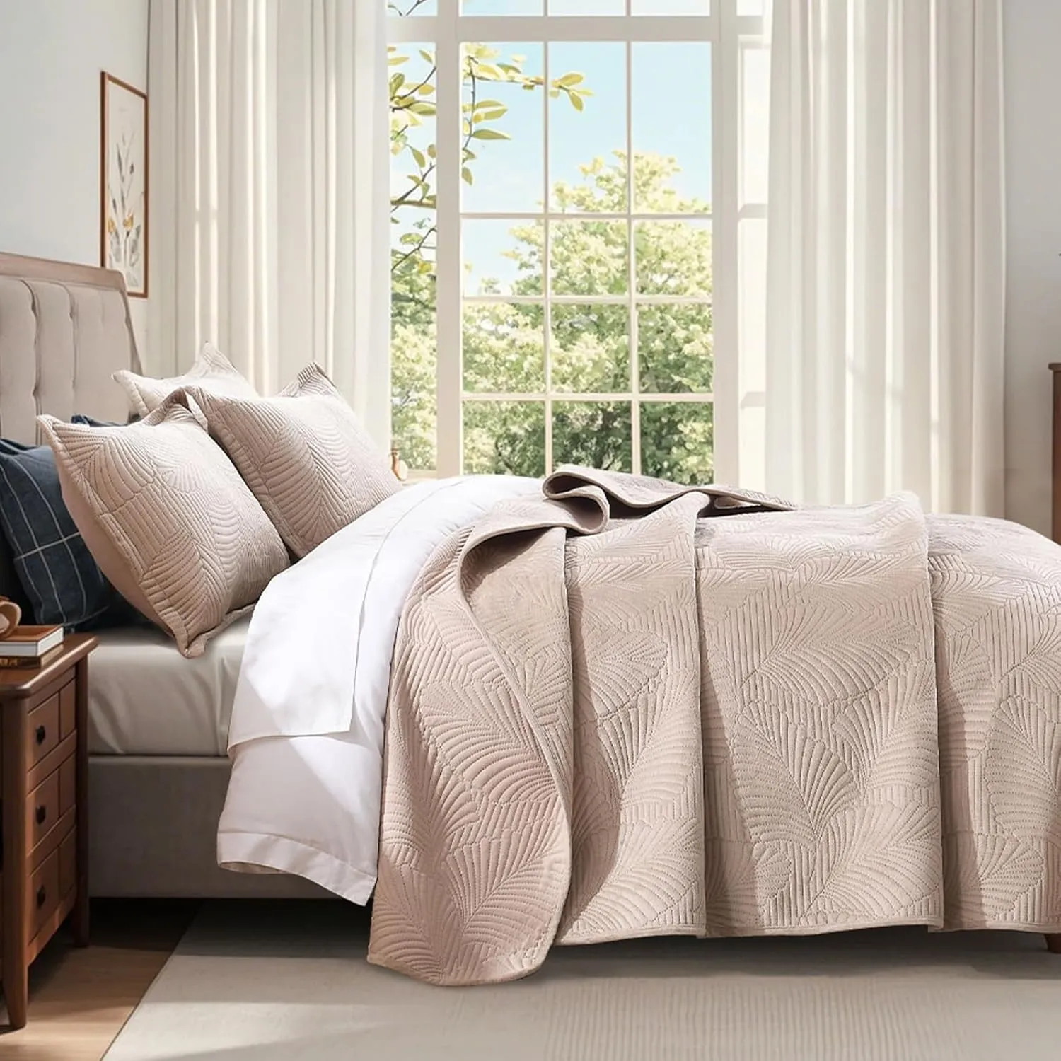 DEVIONIX Velvet Quilt King Size, 3-Piece Lightweight Soft Summer Quilt Bedding Set, Breathable Light Taupe Bedspread with Pillow Shams, Luxury Ultrasonic Leaf Pattern Coverlet for All Season