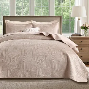 DEVIONIX Velvet Quilt King Size, 3-Piece Lightweight Soft Summer Quilt Bedding Set, Breathable Light Taupe Bedspread with Pillow Shams, Luxury Ultrasonic Leaf Pattern Coverlet for All Season