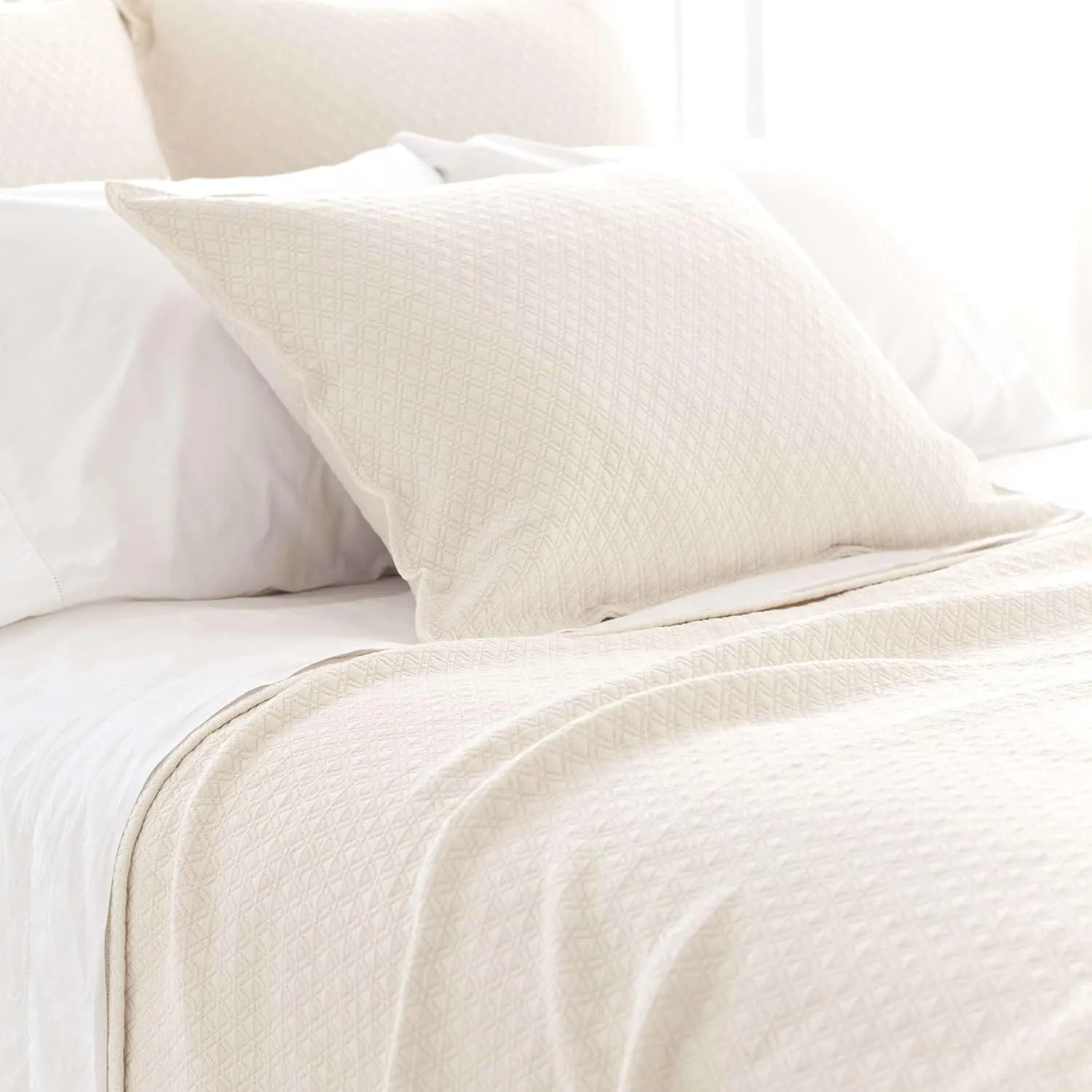 Diamond Ivory Matelasse Coverlet, Queen Size, Ivory Solid Pattern
