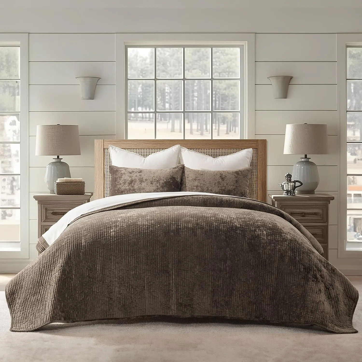 EVERGRACE Velvet Quilt Set Queen Size, Luxurious Soft Quilted Bedding Sets, Lightweight Velvet Comforter for All Season, Striped Channel Bedspread Coverlet with 2 Shams, Mushroom Brown