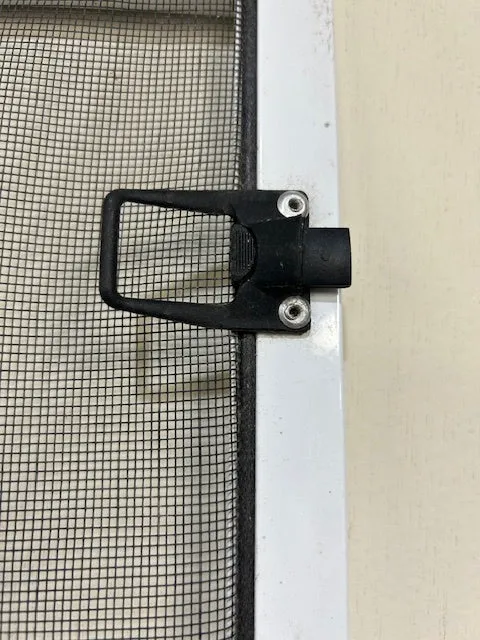 Flyscreen lift tab plunger - Multifit - sold in a pack 10