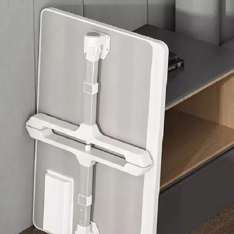 Foldable laptop desk