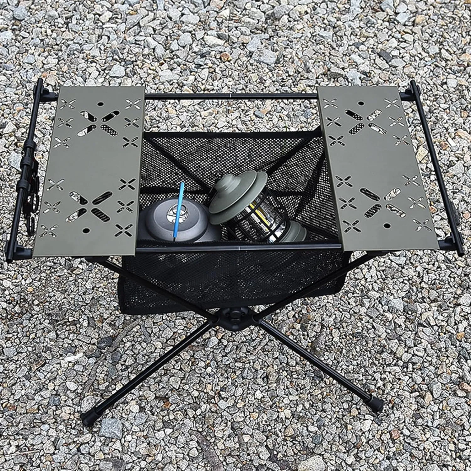 Folding Camping Table, Lightweight Aluminum Portable Beach Table Side Table with Mesh Storage, with Carry Bag, Foldable Camp Table, 20kg Capacity, for Outdoor Activities, Picnic, Camping, Hiking Blac