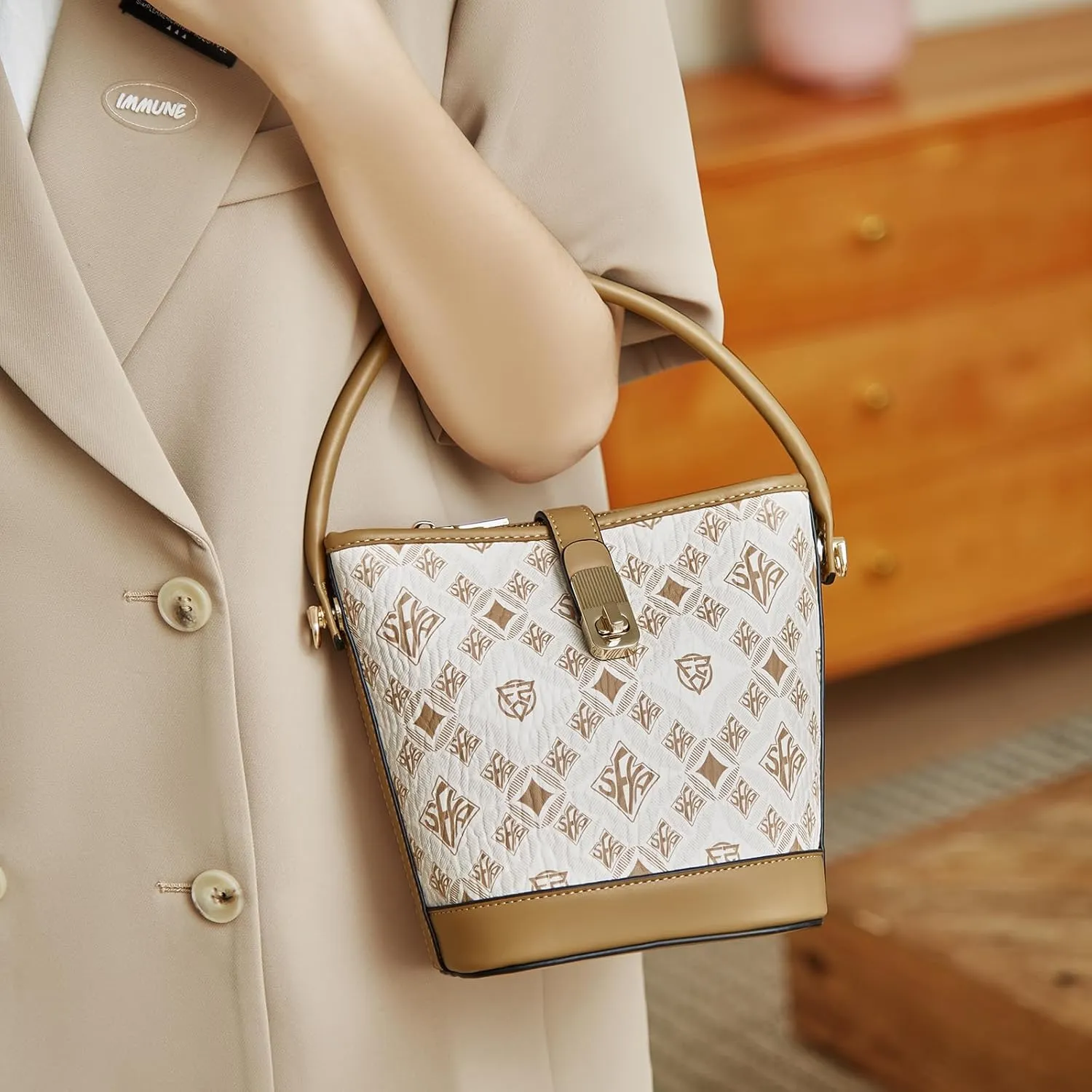 FOXLOVER Small Bucket Bag For Women Fashion Simplicity Crossbody Handbag Designer Shoulder Purse