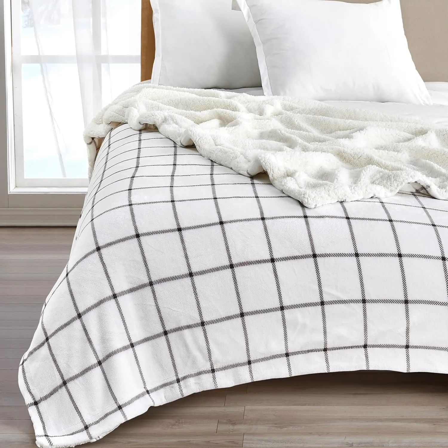 Great Bay Home Sherpa Fleece and Velvet Plush Throw Blanket Grey Windowpane, Thick Blanket for Chair, Sofa, or Bed. Warm, Reversible, Soft Fleece Throw Blanket. Kinsley Collection, Grey Windowpane