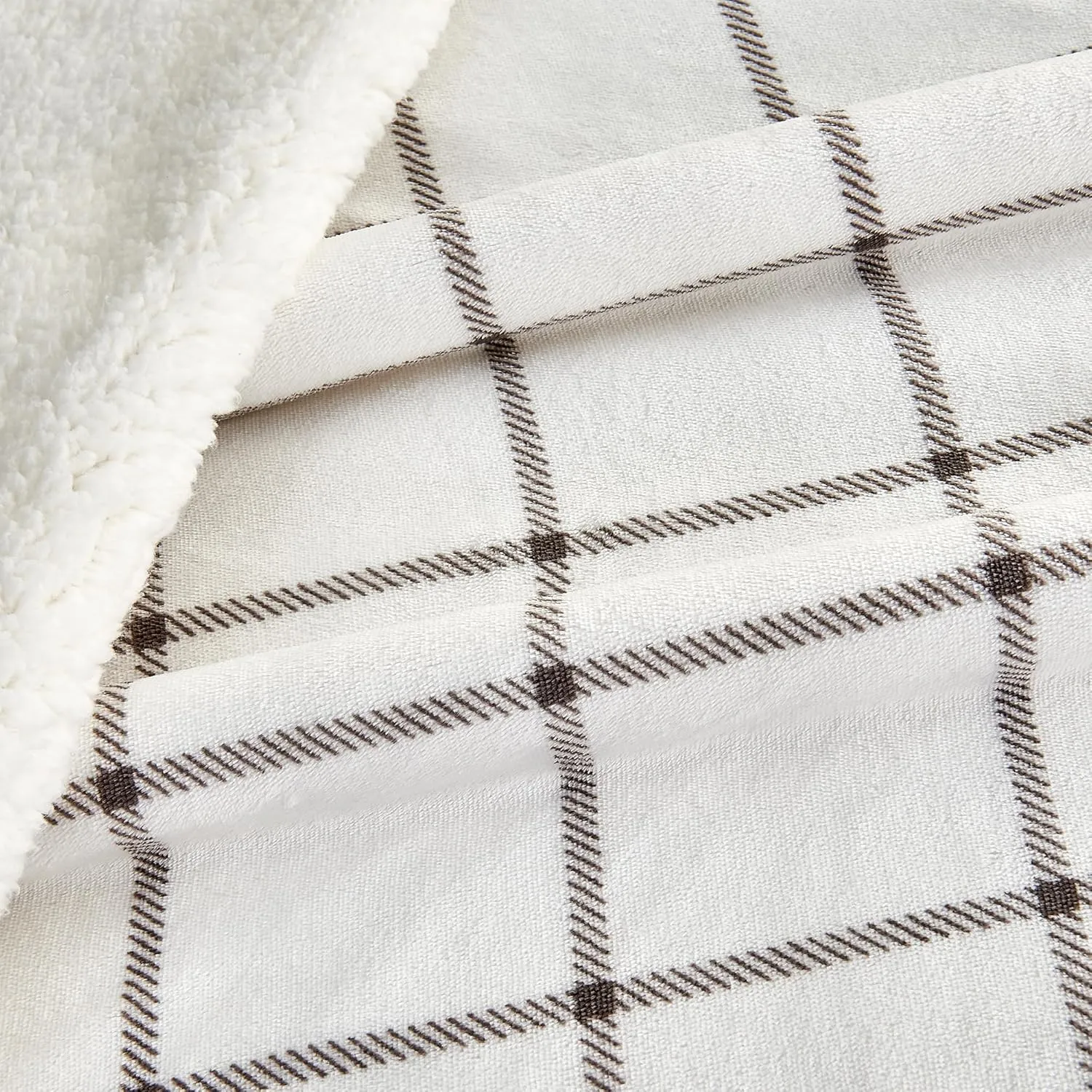 Great Bay Home Sherpa Fleece and Velvet Plush Throw Blanket Grey Windowpane, Thick Blanket for Chair, Sofa, or Bed. Warm, Reversible, Soft Fleece Throw Blanket. Kinsley Collection, Grey Windowpane