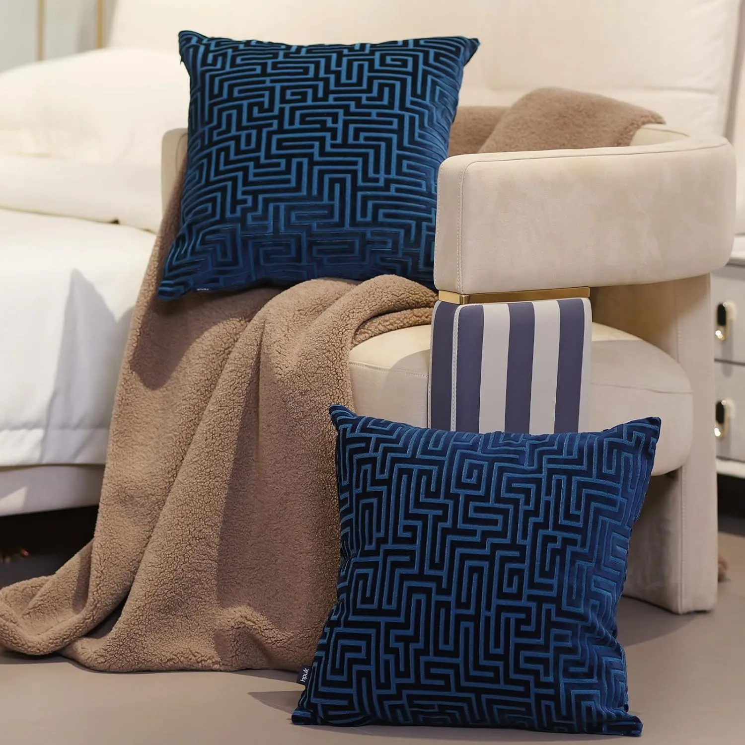 HPUK Geo Cut Velvet Throw Pillow Covers Pack of 2, 18x18 Inch Accent Cushion Covers for Living Room, Bedroom, Decorative Pillow Covers for Couch, Sofa, Chair, Navy