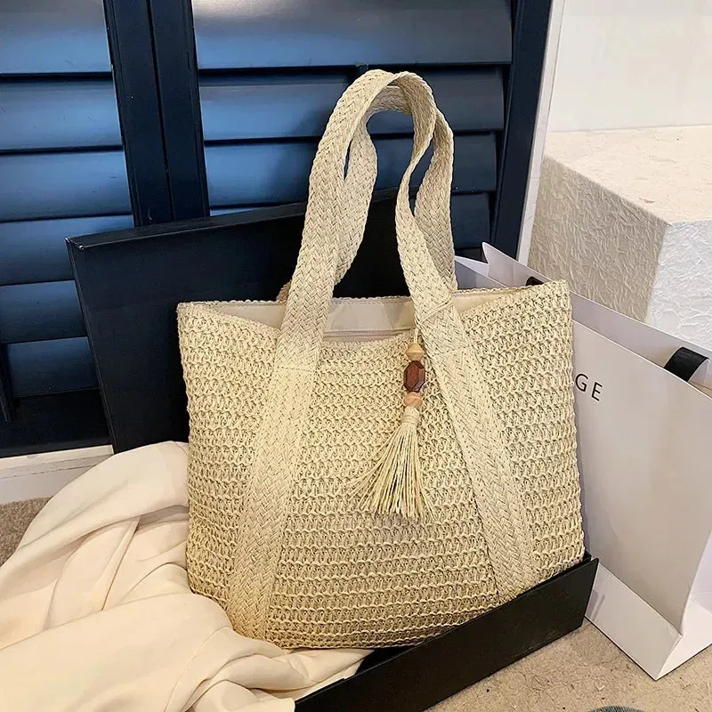Large Capacity Fringe Straw Shoulder Bag