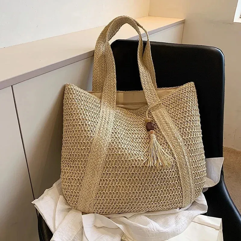 Large Capacity Fringe Straw Shoulder Bag