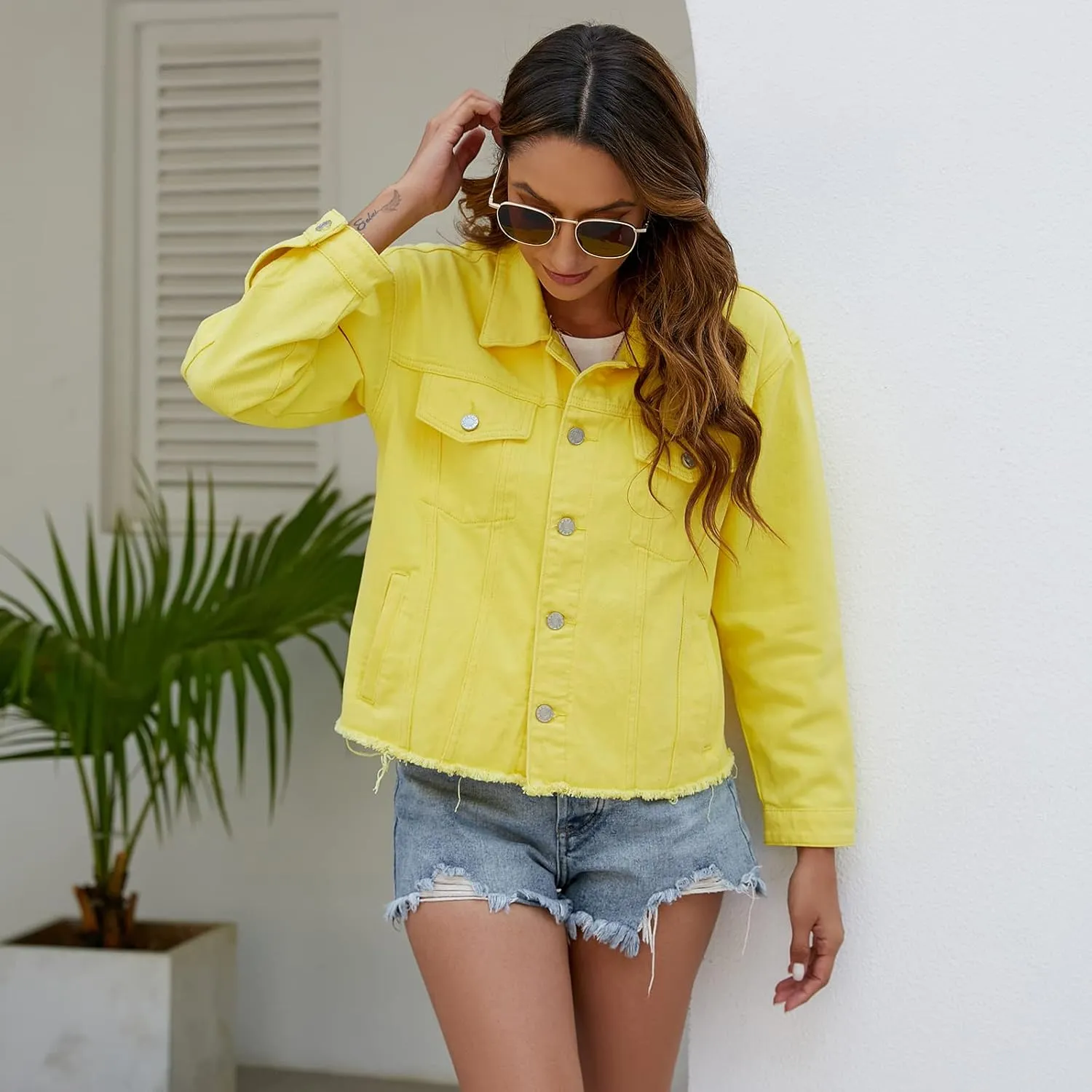 LONGBIDA Women's Jean Jacket Frayed Washed Button Up Cropped Denim Jacket With Pockets