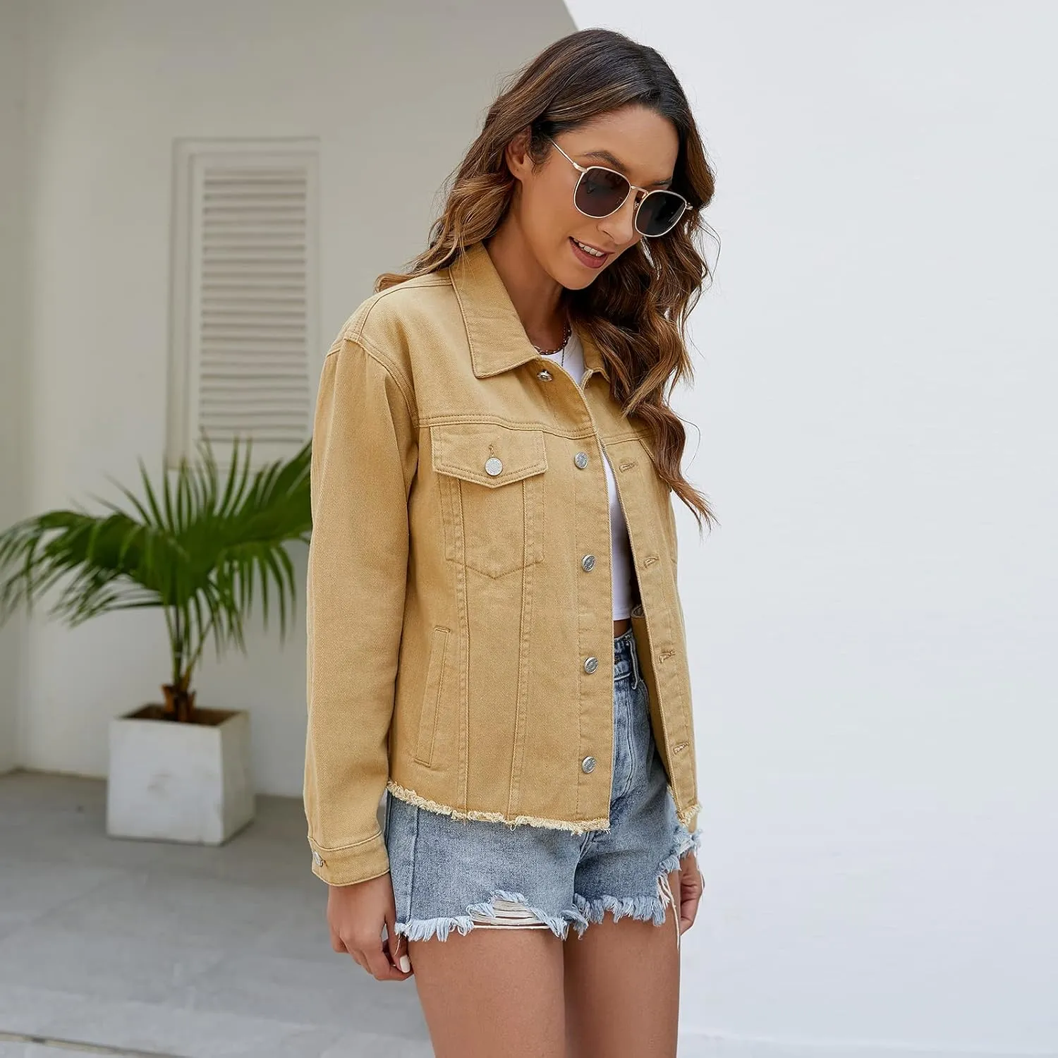 LONGBIDA Women's Jean Jacket Frayed Washed Button Up Cropped Denim Jacket With Pockets