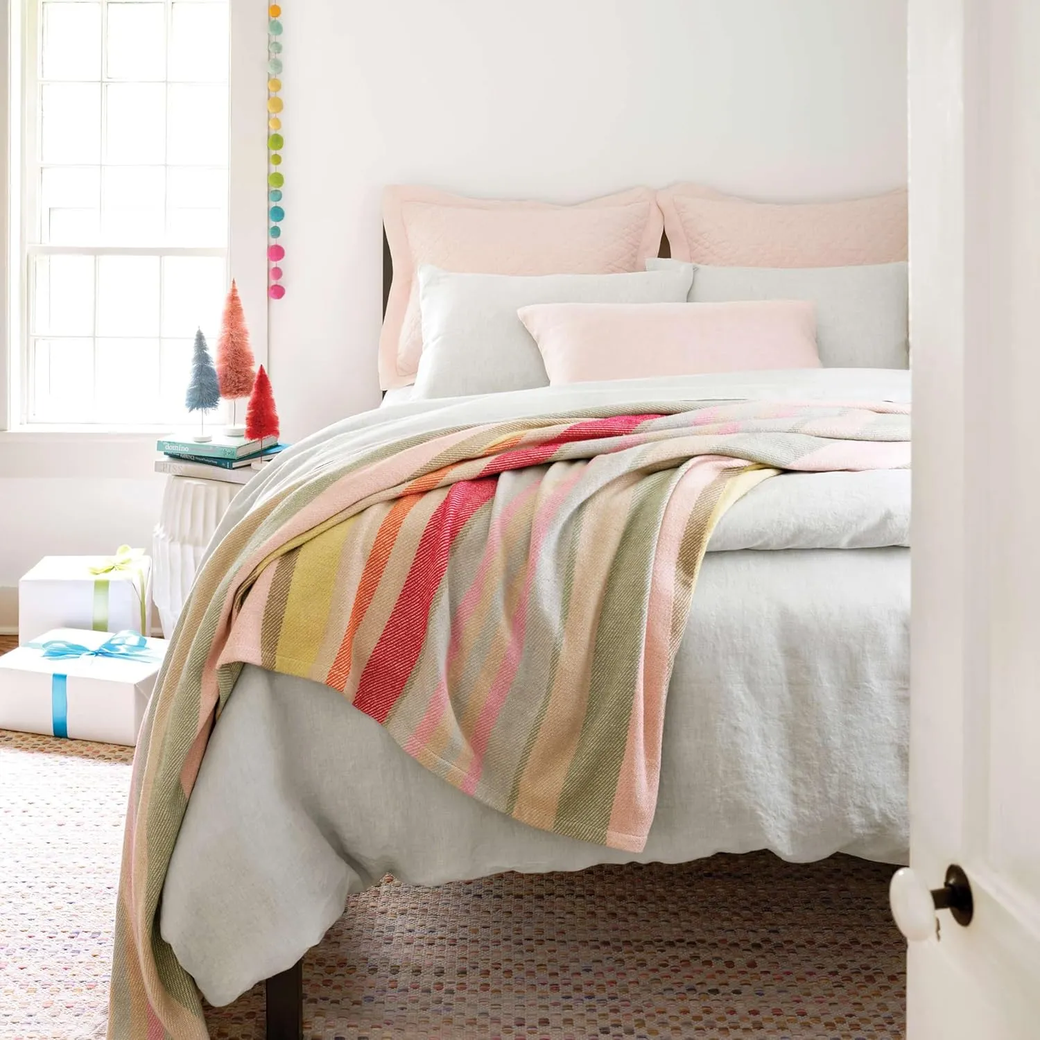 Lush Linen Sky Duvet Sham, Euro Size, Sky Blue/Blue Solid Pattern