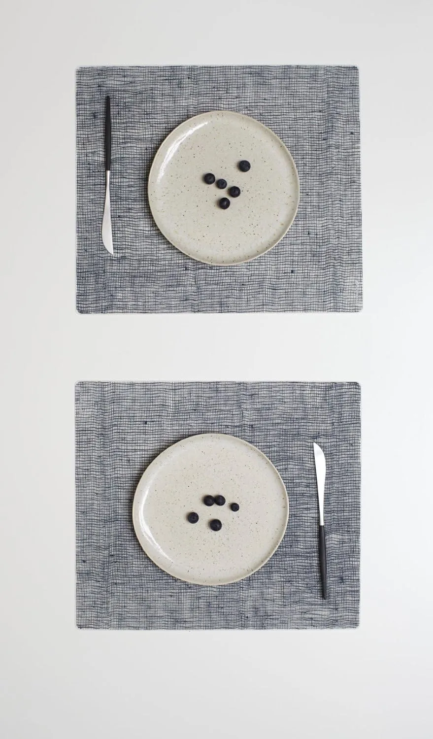 Modern Twist Placemat 100% Food-Grade Silicone, Waterproof and Reusable, Linen - Denim