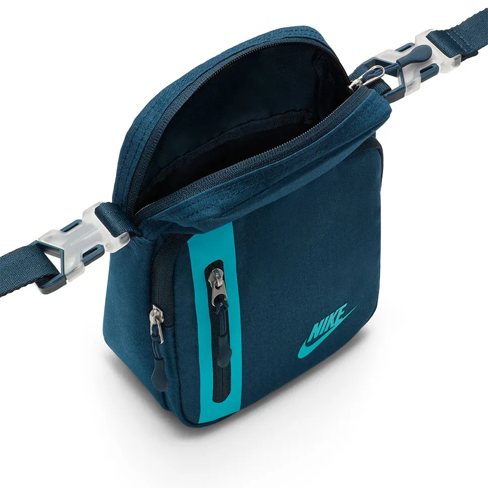 Nike Elemental Premium Crossbody Bag
