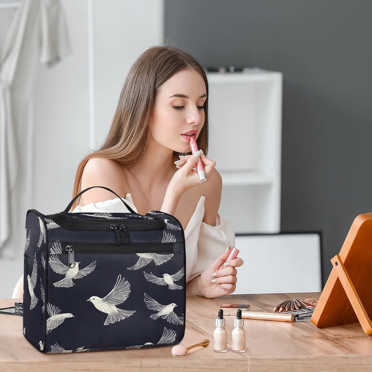 Pigeon Travel Toiletry Bag for Women Large Capacity Wide-open Makeup Organizer Cosmetic Travel Bags for Toiletries, Bird