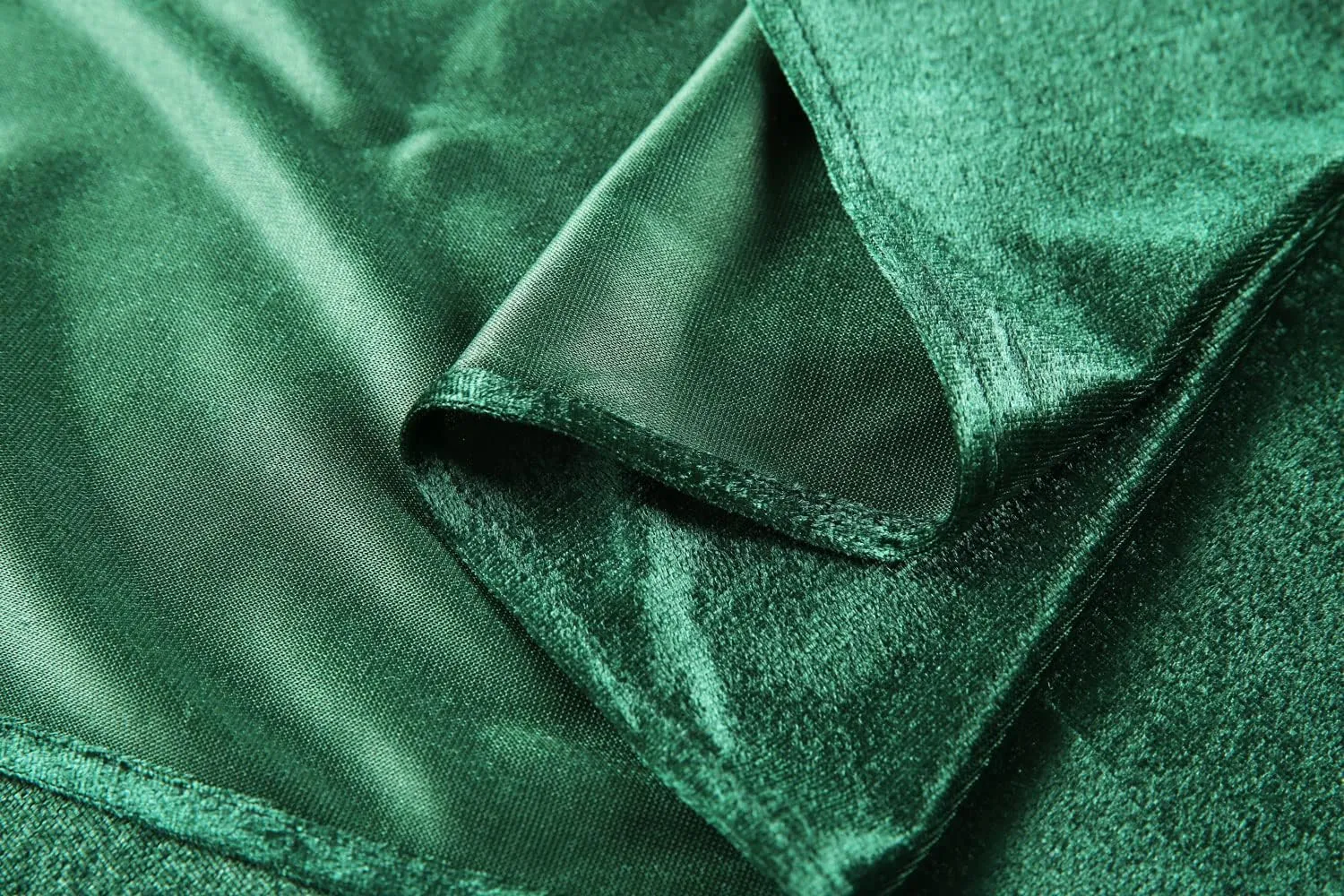 QueenDream Wedding Runner Aisle Green Velvet Runner 4.5ft x 20ft Aisle Rugs for Birthday Party Events