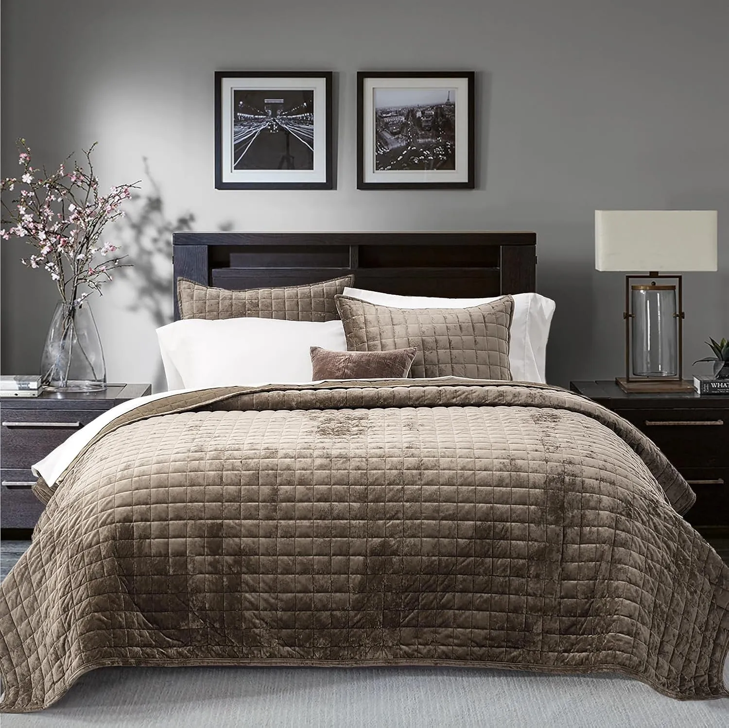RECYCO Luxury Velvet Quilt Set King Size Bedding Sets, Ultra Soft Velvet Comforter Set, Lightweight Channel Box Stitch Oversized Bedspread Coverlet for All Season, with 2 Shams, Mocha Brown