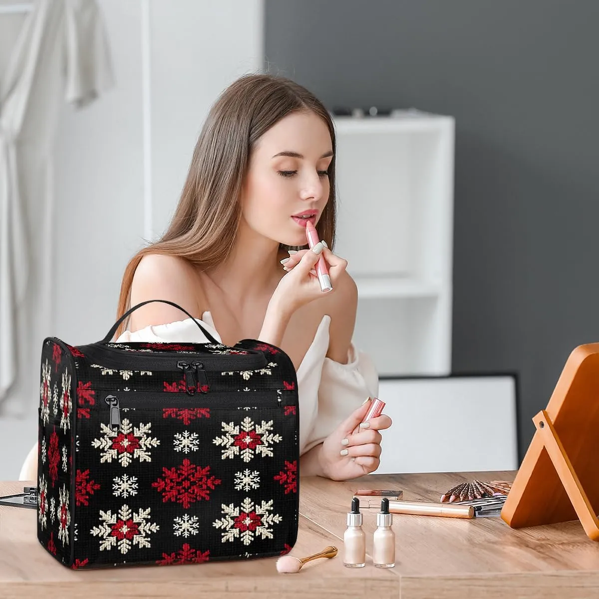 Red White Snowflakes Travel Toiletry Bag for Men and Women, Large Hanging Makeup Bag Organizer Toiletries Bag for Travel, Cosmetic Bag with Handle