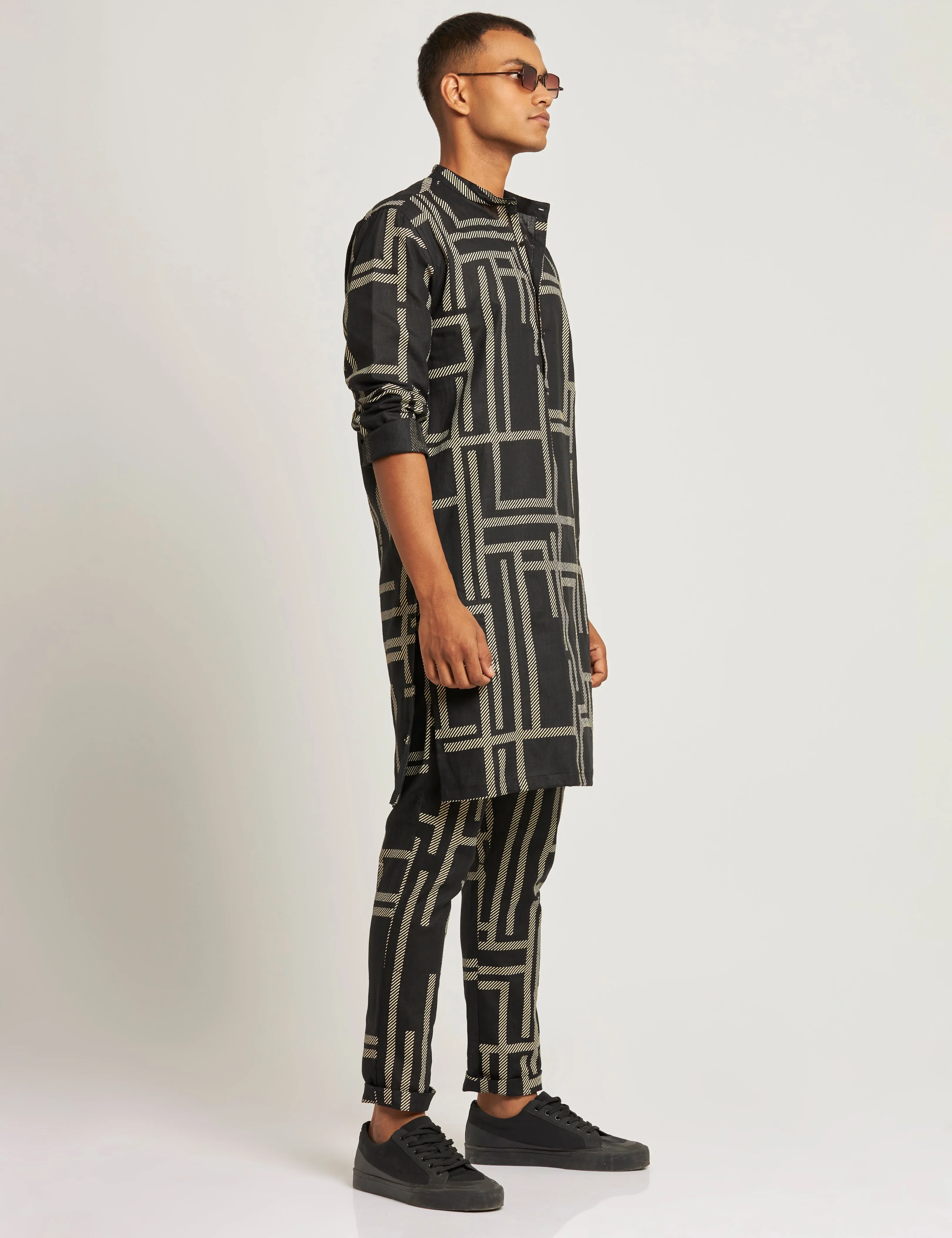 SHERWOOD SET MAZE - BLACK