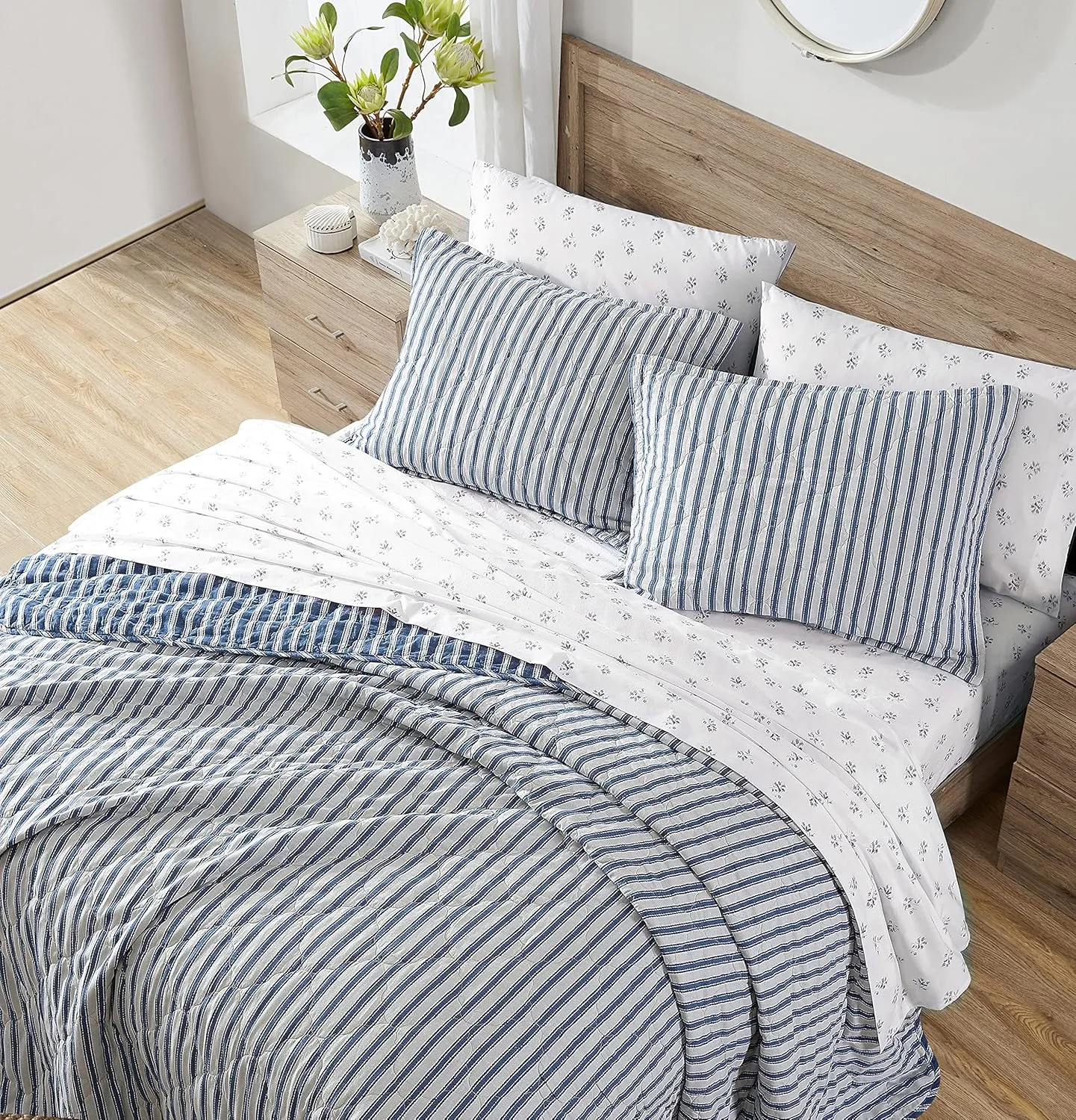 Stone Cottage - Twin Quilt Set, Reversible Cotton Bedding with Matching Sham, Ideal Bedding Set (Willow Way Indigo, Twin)