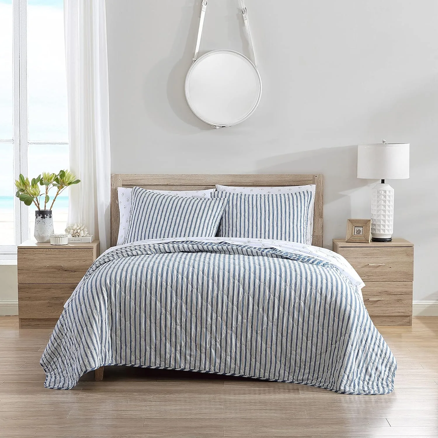 Stone Cottage - Twin Quilt Set, Reversible Cotton Bedding with Matching Sham, Ideal Bedding Set (Willow Way Indigo, Twin)
