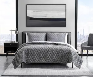 Vera Wang - Queen Quilt Set, Super Soft Bedding Set with Matching Shams, Modern Room Essentials (Diamond Velvet Charcoal Grey, Queen)