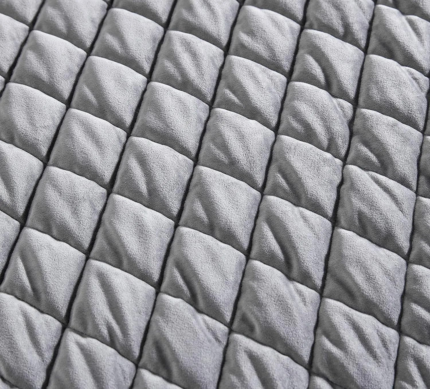 Vera Wang - Queen Quilt Set, Super Soft Bedding Set with Matching Shams, Modern Room Essentials (Diamond Velvet Charcoal Grey, Queen)